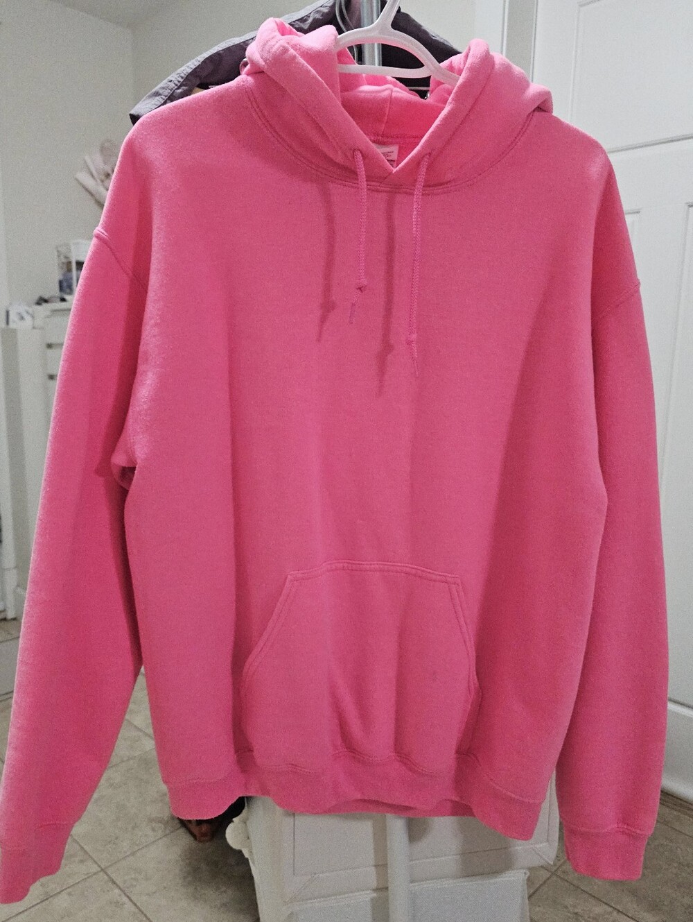 Gildan Neon Pink Hoodie M